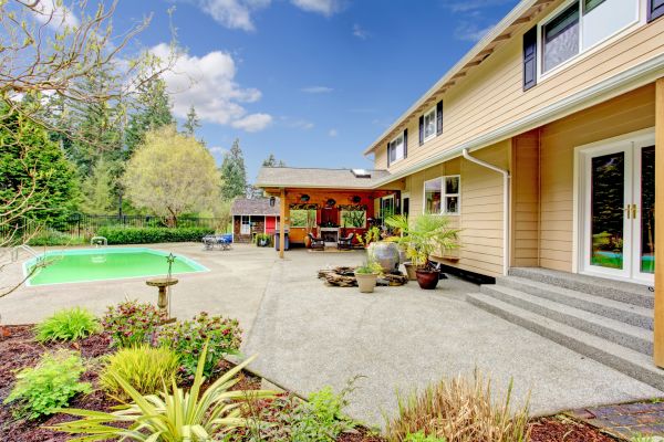Cost of Pool Area Concreting in Vancouver