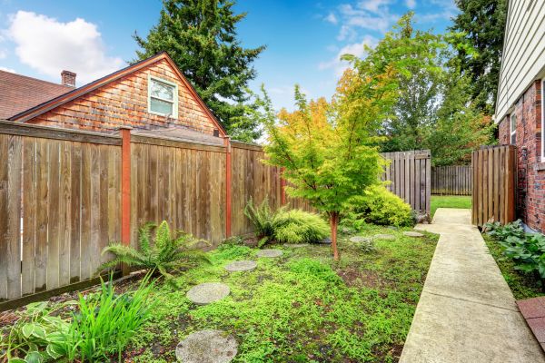 Cost of Backyard Walkway Construction in Vancouver
